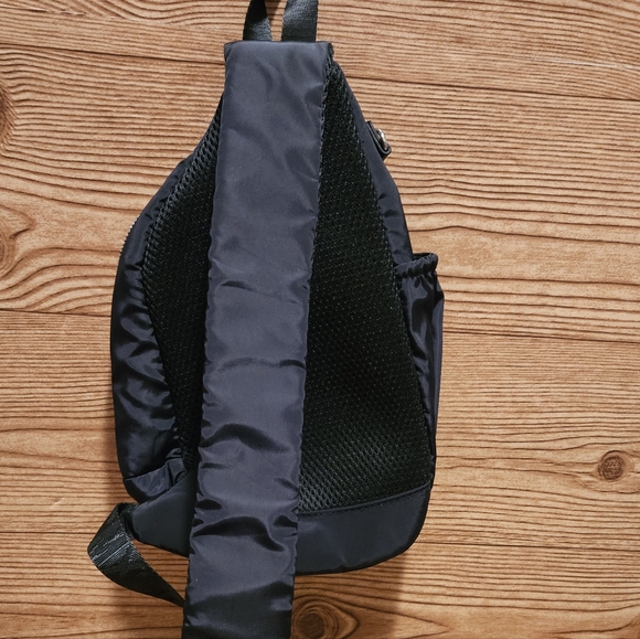 Steve Madden Cross body bag Sling Backpack Black - Picture 3 of 7